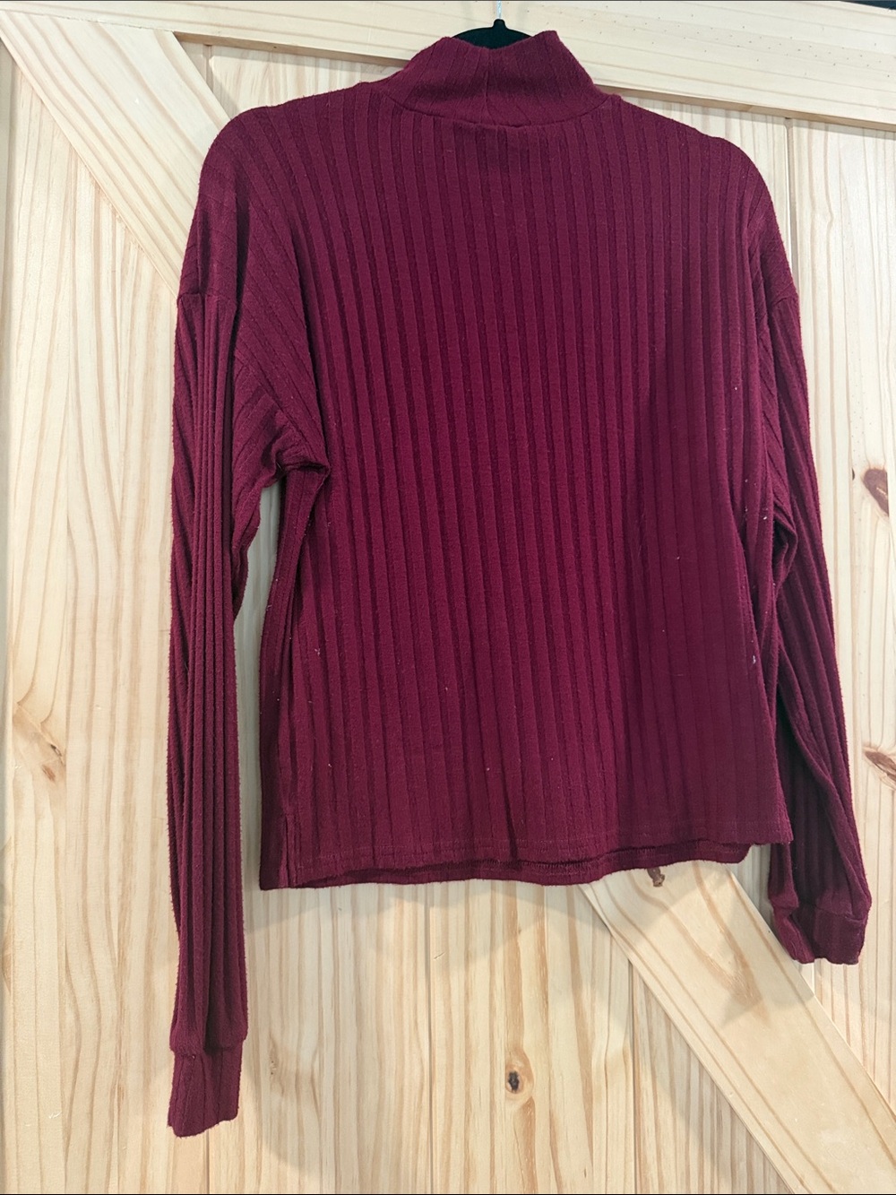 LA MIEL Ribbed Mock Neck Long Sleeve Top - Wine